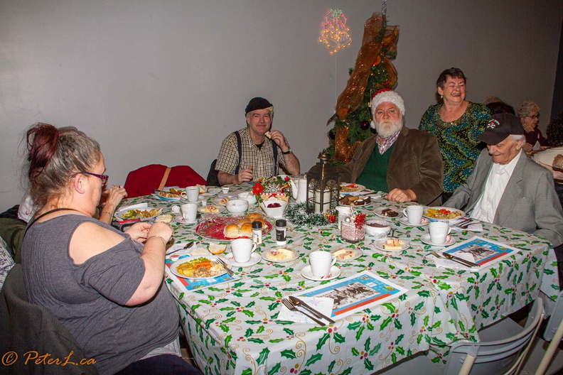 Seniors Tea Christmas Dec 17 2019 (6).JPG